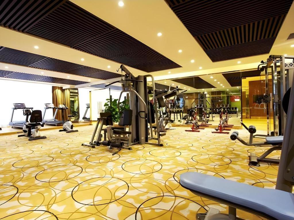 Eurasia Convention International Hotel Ухань Экстерьер фото