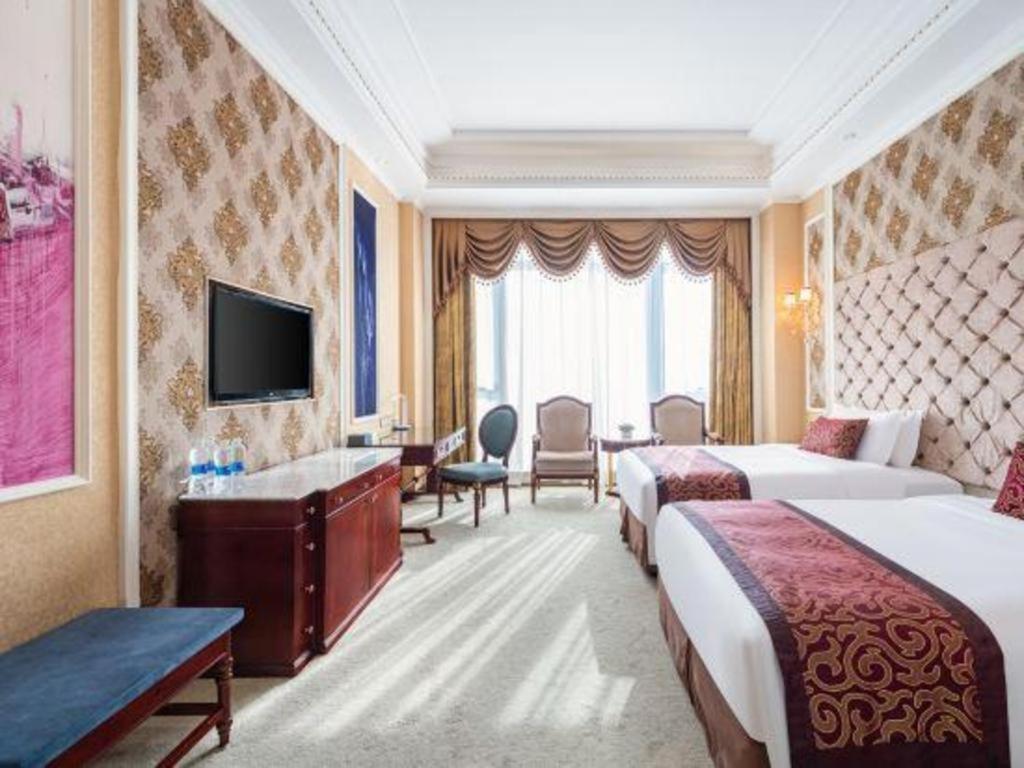 Eurasia Convention International Hotel Ухань Экстерьер фото