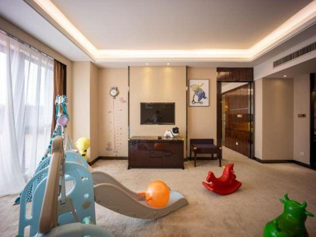 Eurasia Convention International Hotel Ухань Экстерьер фото