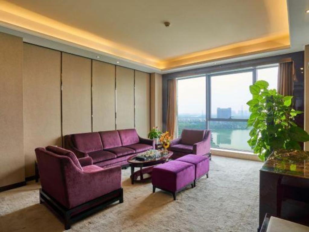 Eurasia Convention International Hotel Ухань Экстерьер фото