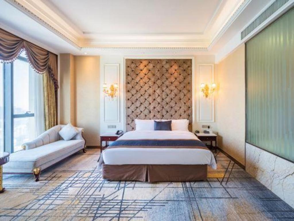 Eurasia Convention International Hotel Ухань Экстерьер фото